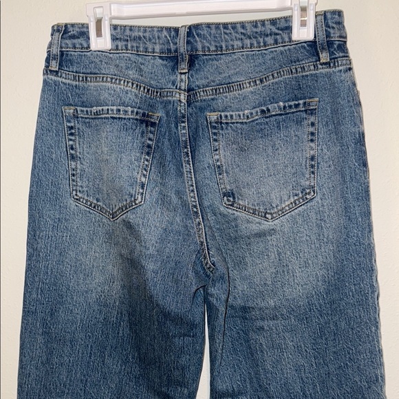 Artemis Vintage Jeans with Rolled Cuffs - Picture 5 of 9